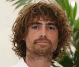 Nicolas Herman : Nicolas Barrel a eu du mal à assumer son homosexualité. Mais grâce à Thomas il a connu le grand amour. Après plus d'un an d'absence, Nicolas est revenu de l'aù-delà... Plus beau le mort-vivant !