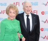 Kirk Douglas et sa femme Anne Buydens à la 37ème soirée AFI, à Los Angeles, hier
