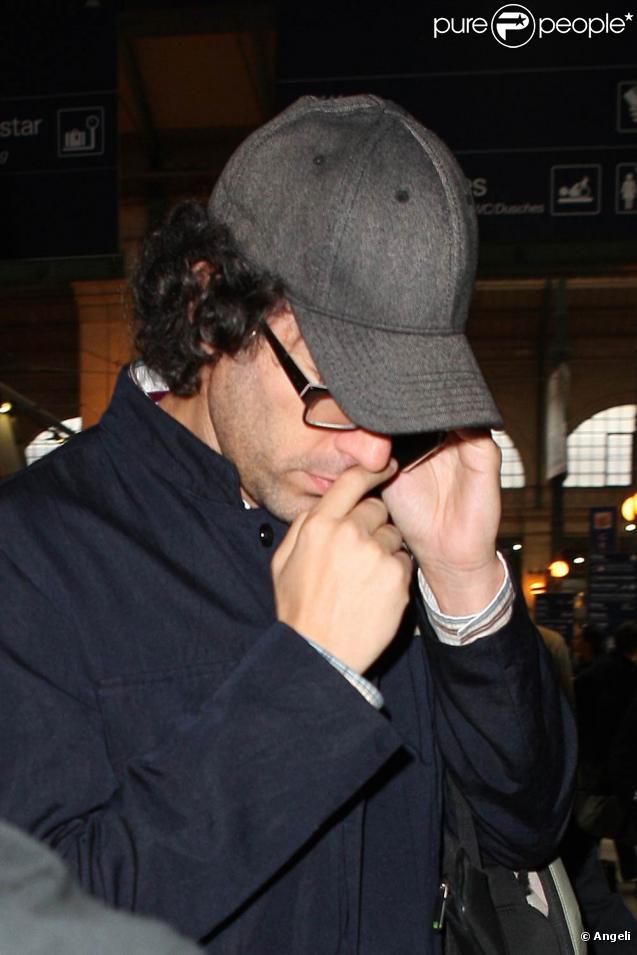 Sacha Baron Cohen arrive à Paris pour la promo de  Brüno 