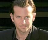 Bradley Cooper, à l'occasion des CFDA Fashion Awards, qui se sont tenus au Alice Tully Hall de New York, le 15 juin 2009 !