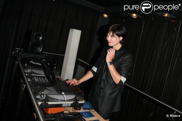 Delphine Chanéac a joué les DJettes au Kube, le 17 juin 2009