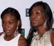 Serena et Venus Williams, lors de la grande soirée pré-Wimbledon, organisée au Roof Gardens, à Londres, le 18 juin 2009 !
