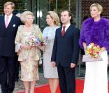 Le prince Willem-Alexander, sa mère la reine Beatrix, le président russe Dmitri Medvedev et sa femme Svetlana, la princesse Maxima des Pays-Bas inaugurent l'Ermitage Amsterdam