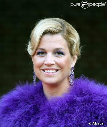 Le prince Willem-Alexander, sa mère la reine Beatrix, le président russe Dmitri Medvedev et sa femme Svetlana, la princesse Maxima des Pays-Bas inaugurent l'Ermitage Amsterdam