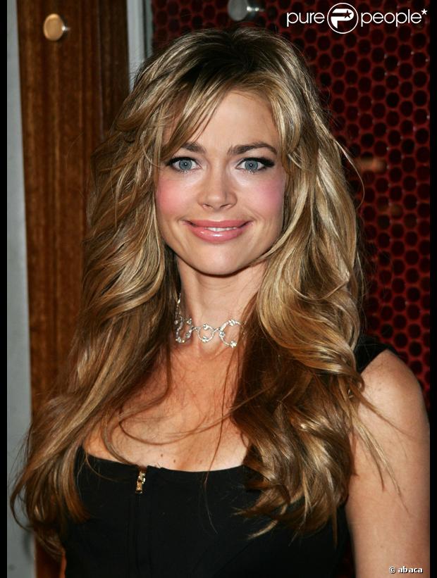 Denise Richards élue pire James Bond Girl de tous les temps !
