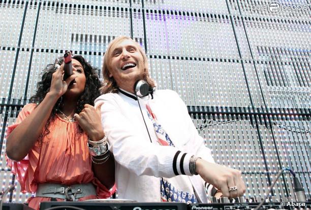 David Guetta, ici avec Kelly Rowland, recordman des droits d'auteur en 2008 !