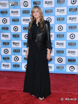 Leelee Sobieski, lors de l'avant-première hollywoodienne de "Public Enemies", au Mann's Village Theatre, à Los Angeles, le 23 juin 2009 !