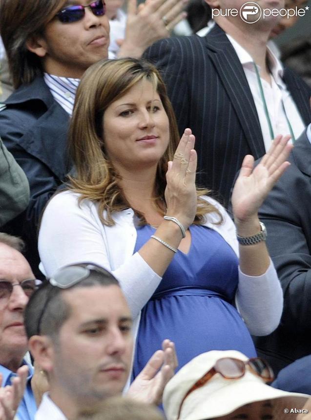 Mirka Federer encore son Roger depuis le début du tournoi londonien ! 
