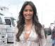 Elisabetta Gregoraci, simplement casual dans son look gris tellement sexy !