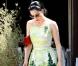 Dita Von Teese, toujours aussi classe dans sa robe des plus printanières.