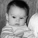 Qui est donc ce... Bébé, devenue une jolie jeune femme un peu... disjonctée ?
