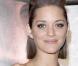 Marion Cotillard voit rouge mais reste... simplement magnifique !
