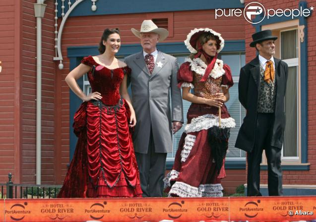 Larry Hagman et Vicky Martin Berrocal lors de l'inauguration du complexe hôtelier Grand Hotel le 14 juillet 2009 à Tarragone en Espagne