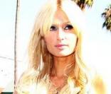 Paris Hilton en plein rituel shopping à Los Angeles