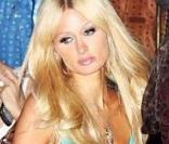 Paris Hilton en plein rituel shopping à Los Angeles