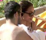 La star hollywoodienne Rosario Dawson et son amoureux, le DJ français Mathieu Schreyer, se la coulent douce lors du 7e Festival Global d'Ischia, en Italie, le 15 juillet 2009 !