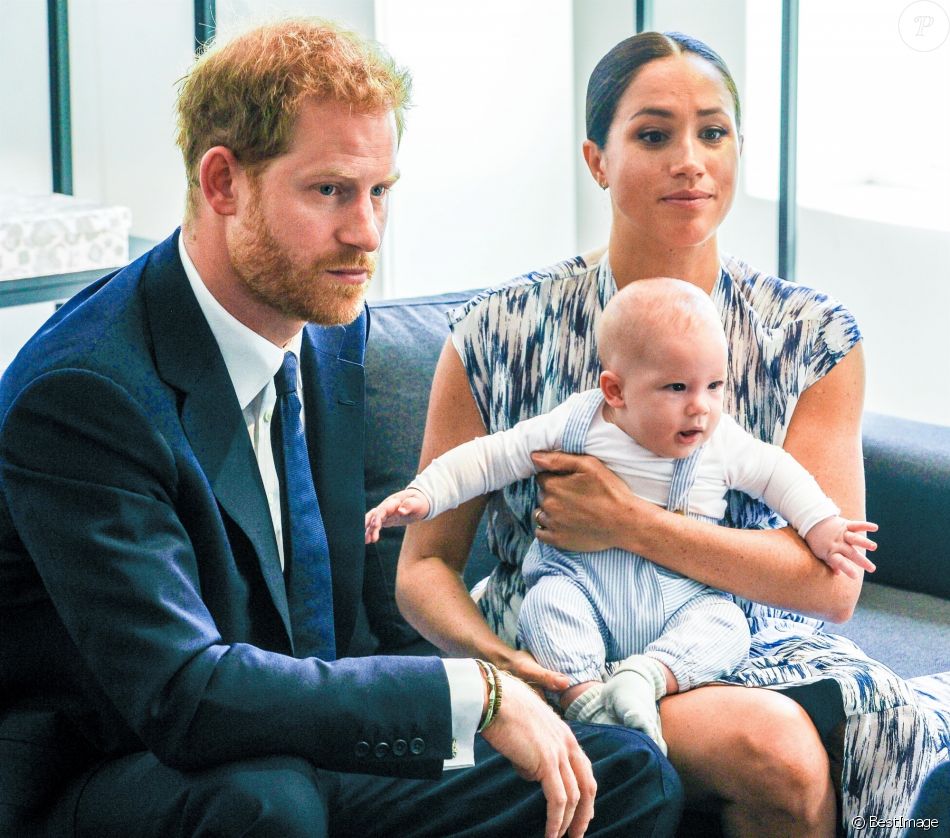 Le Prince Harry Et Meghan Markle Pr Sentent Leur Fils Archie Desmond Tutu Cape Town Afrique