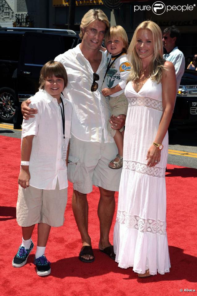 Gena Lee Nolin en famille, lors de l'avant-première de  Mission-G , au El Capitan Theatre d'Hollywood, à Los Angeles, le 19 juillet 2009 !