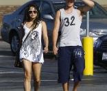 Zac Efron et vanessa Hudgens se baladent à Los Angeles