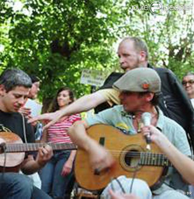 Manu Chao soutient la Colifata et son album