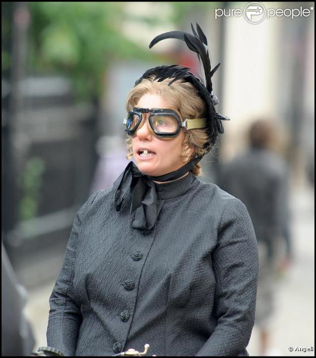 Emma Thompson sur le tournage de Nanny McPhee 2, à Londres. Juillet 2009