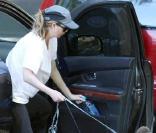 Ellen Pompeo, enceinte, et son mari, se baladent dans les collines de Los Angeles. Juillet 2009