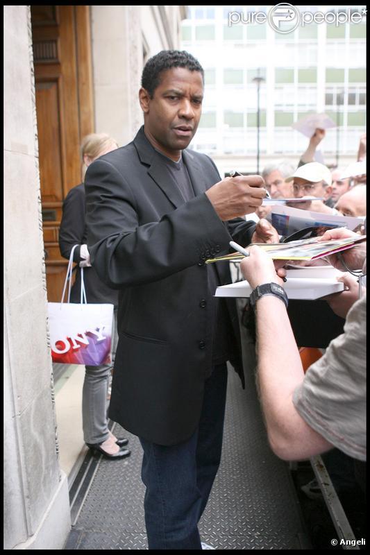 Denzel Washington en promotion à Londres le 22 juillet 2009 pour le film L'Attaque du métro 123 