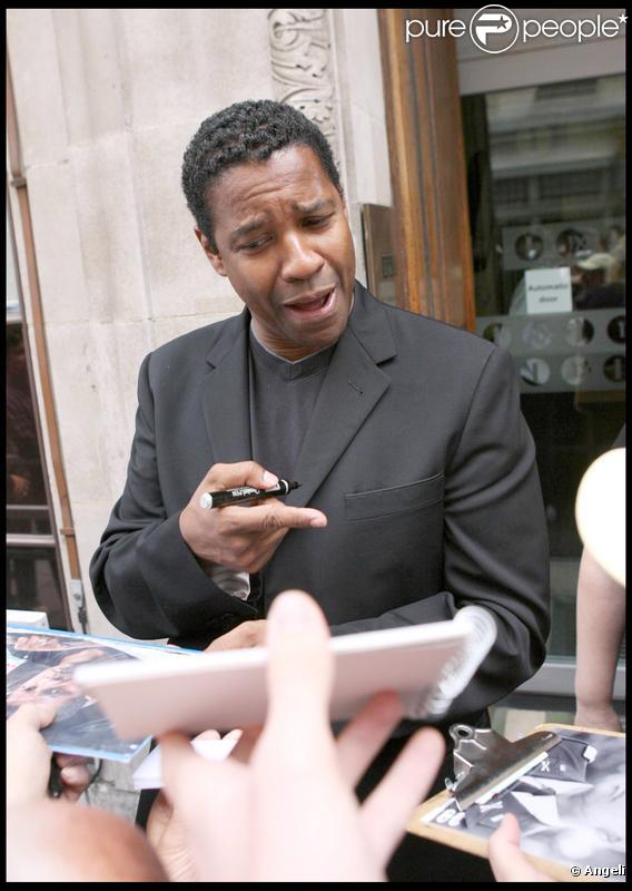 Denzel Washington en promotion à Londres le 22 juillet 2009 pour le film L'Attaque du métro 123 