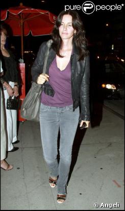 Courteney Cox arrive au BOA Steakhouse de L.A. 06/08/09