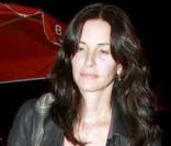 Courteney Cox arrive au BOA Steakhouse de L.A. 06/08/09