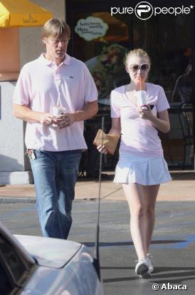 Dakota Fanning et son père à Los Angeles. 