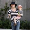 Marcia Cross, son mari en forme, et leurs deux adorables jumelles en mode... gang des chapeaux !