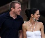 Guy Ritchie retrouve le sourire... dans les bras de Mellany Gandara !