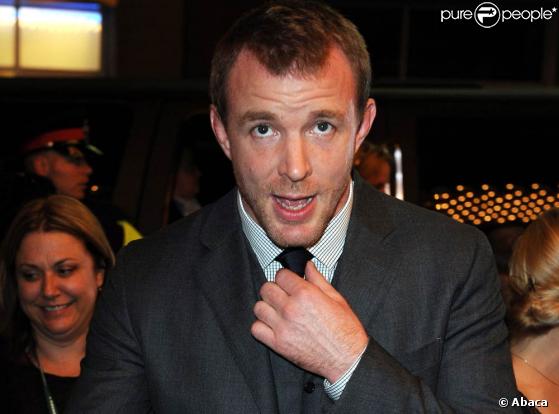 Guy Ritchie retrouve le sourire... dans les bras de Mellany Gandara !