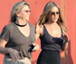 Jennifer Aniston et Gerard Butler sur le tournage du film  The Bounty.  10/08/09   