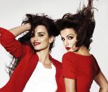 Très complices, les soeurs, Penelope et Monica Cruz, créent des lignes de vêtement  pour la marque espagnole, Mango, depuis plusieurs saisons. Un duo qui remporte un véritable succès ! 