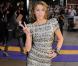 La jeune Miley Cyrus joue dans la cour des grands ! A tout juste 17 ans, la belle a collaboré avec la marque haut de gamme BCBG Max Azria pour une ligne de vêtements destinée aux adolescentes. Le tout à petits prix !
<meta http-equiv="CONTENT-TYPE