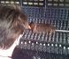 Photo en studio, lors de l'enregistrement du second album de Kate Nash