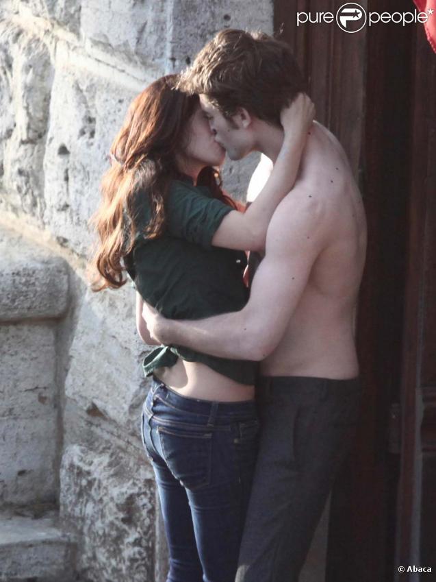 Robert Pattinson et Kristen Stewart sur le tournage de Twilight 
