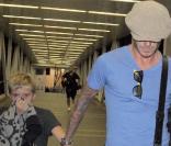 David Beckham et Brooklyn à l'aéroport de Los Angeles le 13/08/09