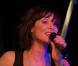 Natalie Imbruglia : une paire d'yeux bleus, une voix sublime, une petite robe noire... Et on craque !