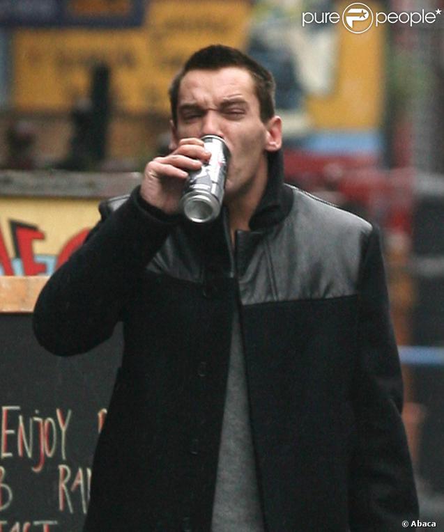 Aïe, ça pique ! Eh oui, c'est une boisson d'hommes !