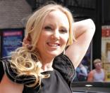 Anne Heche arrive au David Letterman Show, à New York. 24/08/09