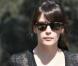 Liv Tyler : et là, c'est le drame... oh la la les genoux !!