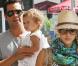 Jessica Alba avec sa jolie poupée et son mari... la famille idéale pour une pub !