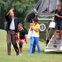 Pour Barack Obama et sa famille, les vacances sont finies... entachées par le deuil !