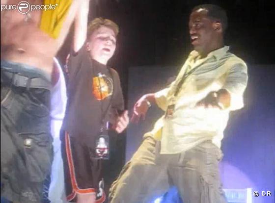 Rocco Ritchie a rejoint sa mère Madonna sur scène lors de la dernière date du  Sticky &amp; Sweet Tour , le 2 septembre 2009 à Tel-Aviv