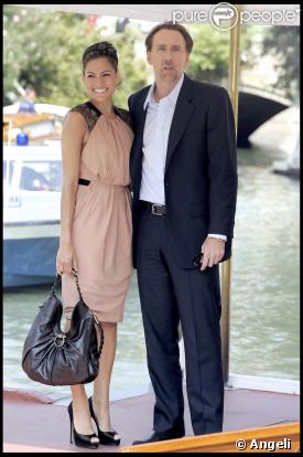 Eva Mendes et Nicolas Cage arrivant à l'hôtel Excelsior au cours du Festival de Venise le 3 septembre 2009