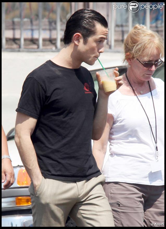 Joseph Gordon-Levitt sur le tournage d'Inception à Los Angeles le 3 septembre 2009
