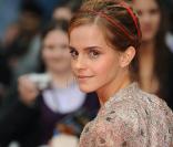 Finis les tapis rouges glamour des avant-premières d' Harry Potter , maintenant Emma Watson a rendez-vous sur les bancs de la fac !